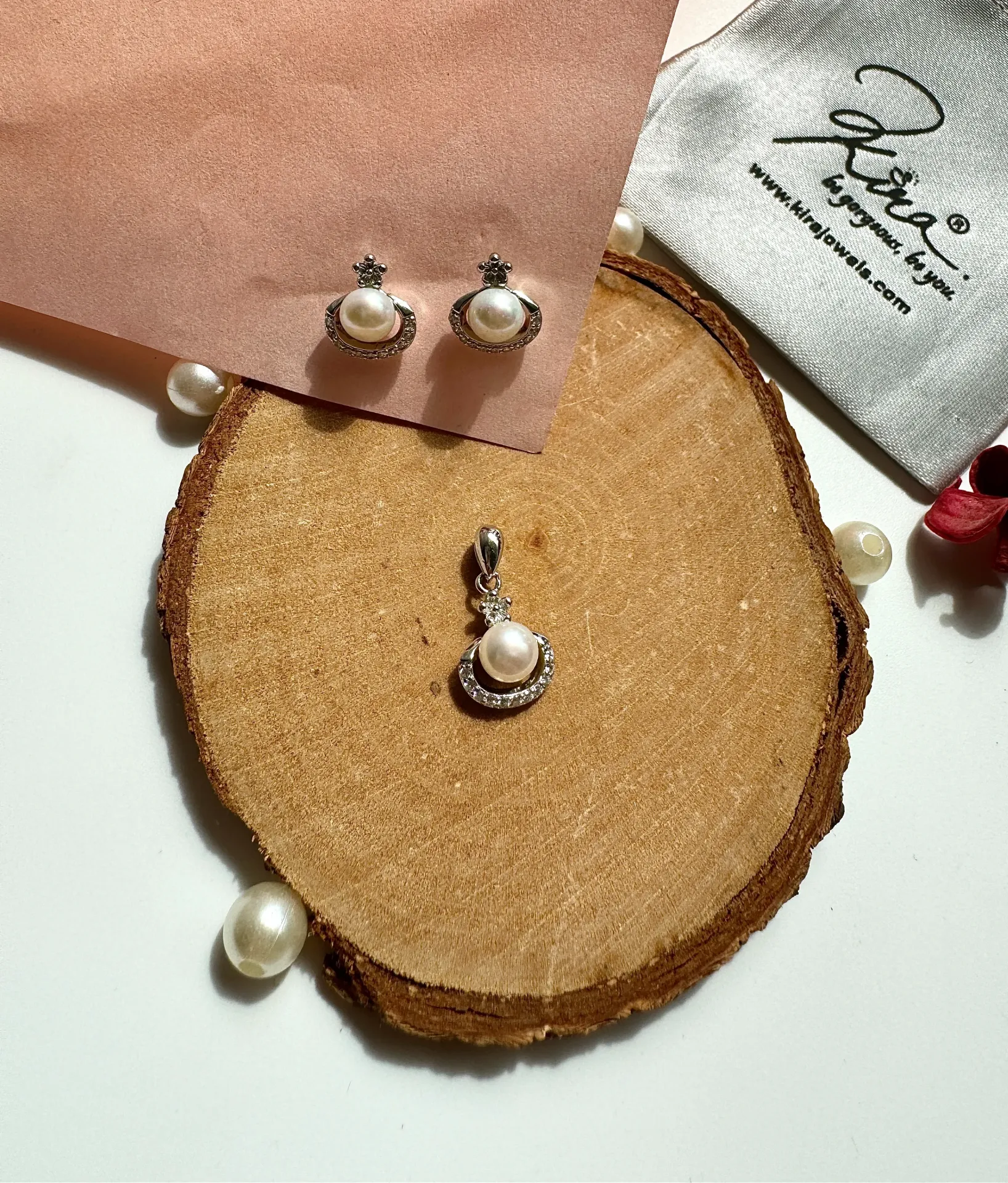 Serene Pearl Pendant Set