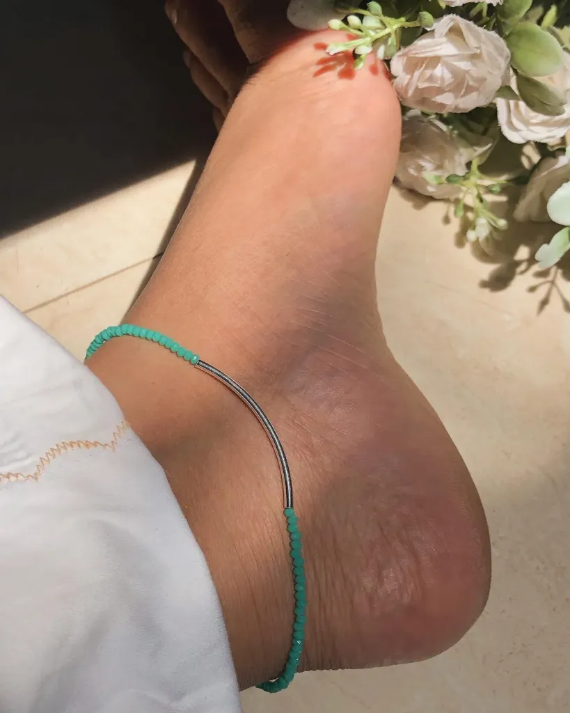 Turquoise Curvy Anklet
