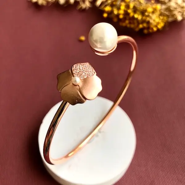 Pearl Floral Kada
