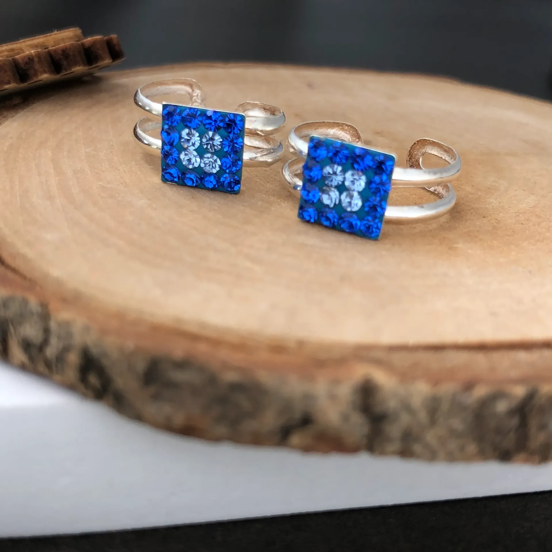Silver Blue Boxy Toe Rings