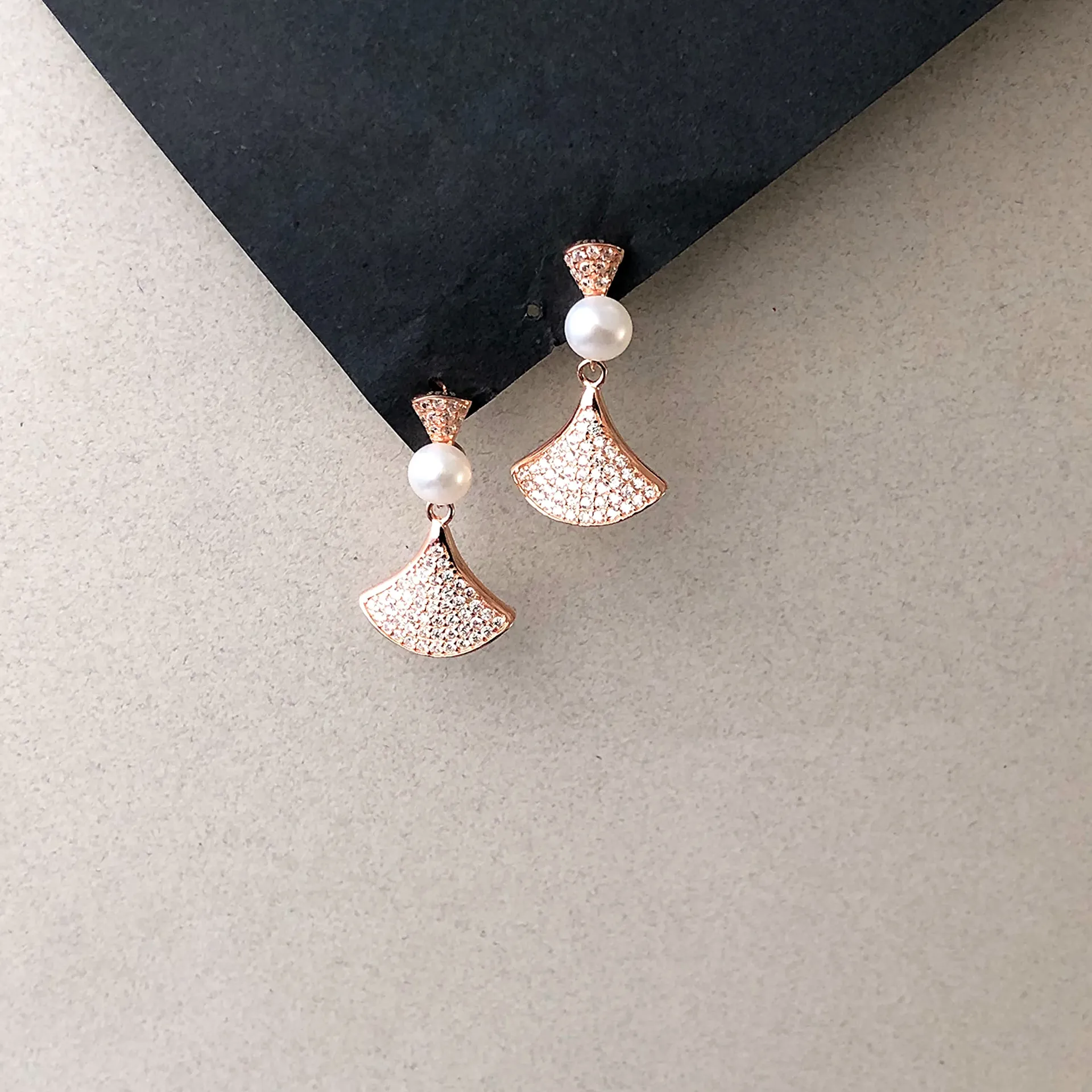 RoseGold Pearl Earrings