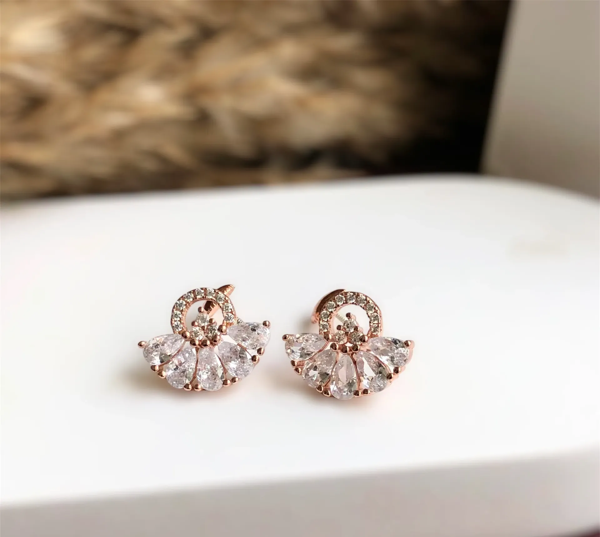 Ishara Studs