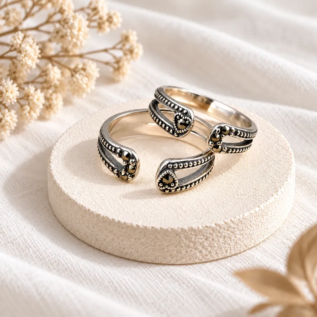 Silver Oxidised Mini Heart Toe Rings