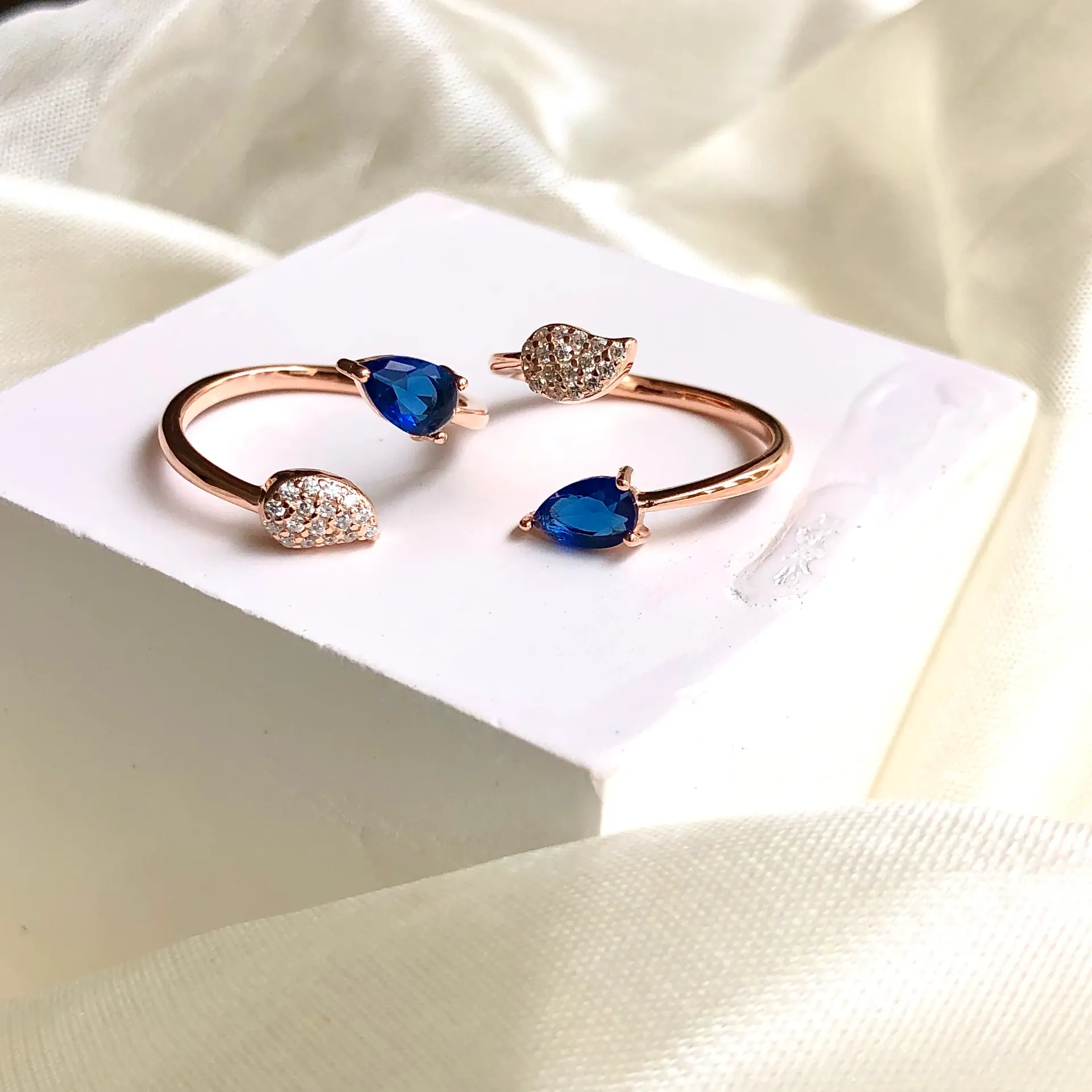 Blue Pear RoseGold Toe Rings